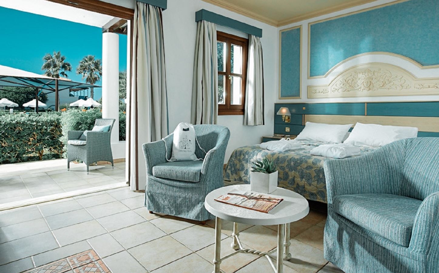 rooms-double-bungalow-garden-view-customized-for-mobility-needs