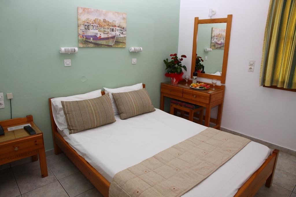 rooms-apartment-3-pax-land-view-or-sea-view