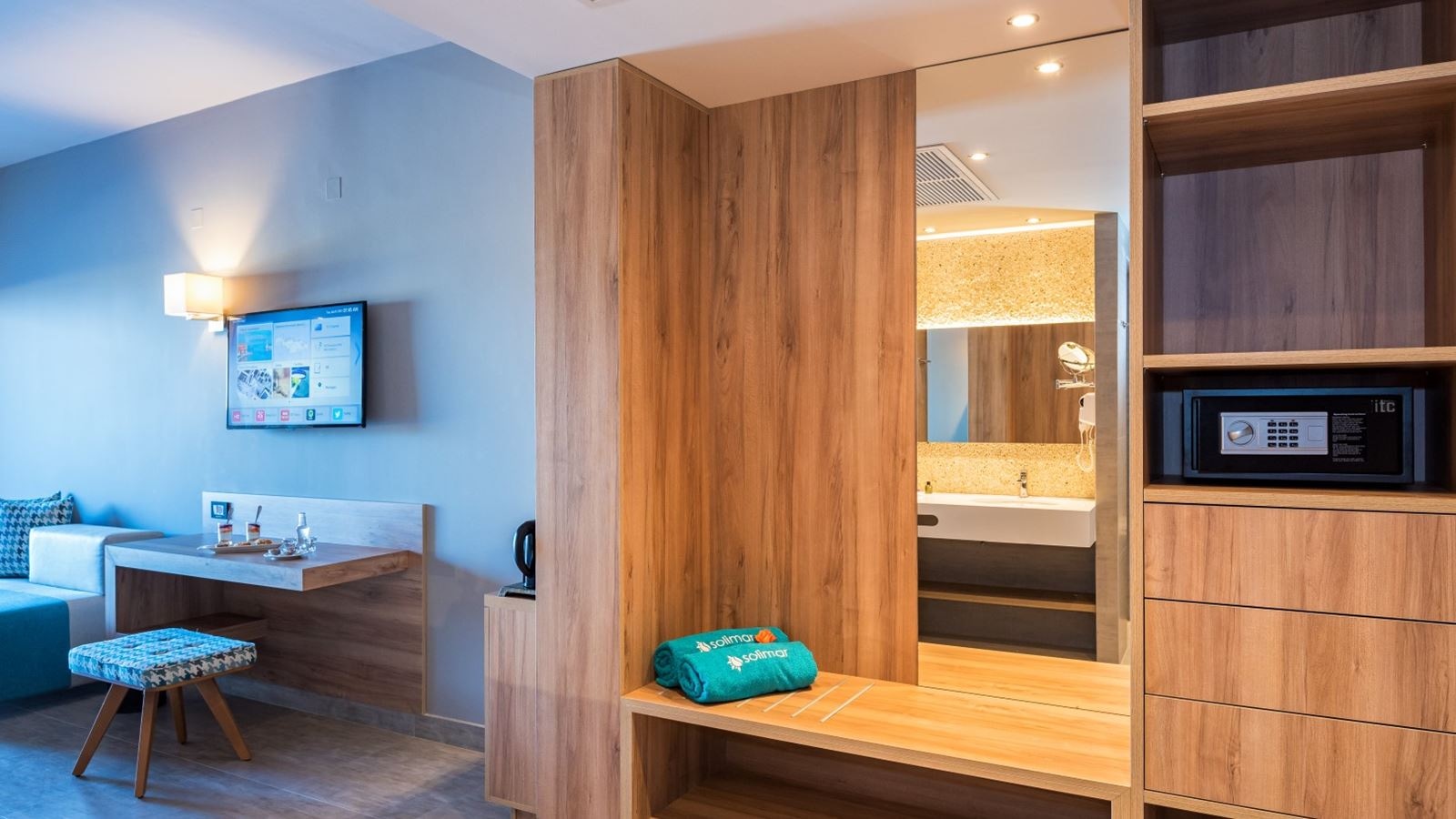 rooms-superior-double-room-private-pool