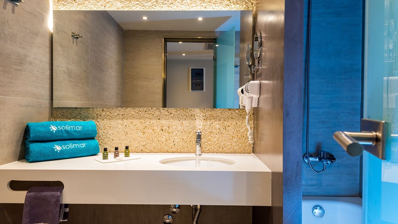 rooms-family-junior-suite