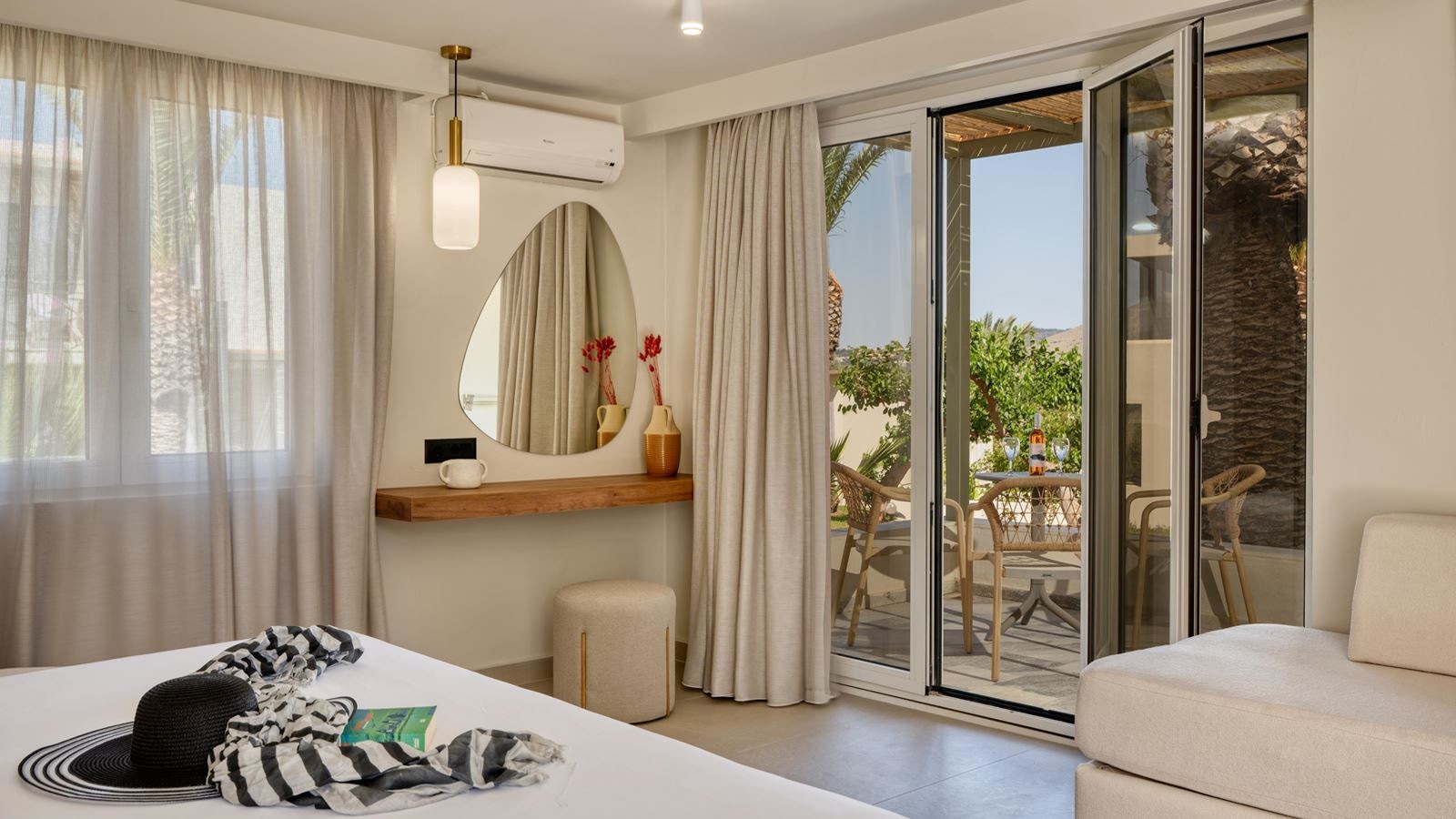 rooms-superior-bungalow-garden-view