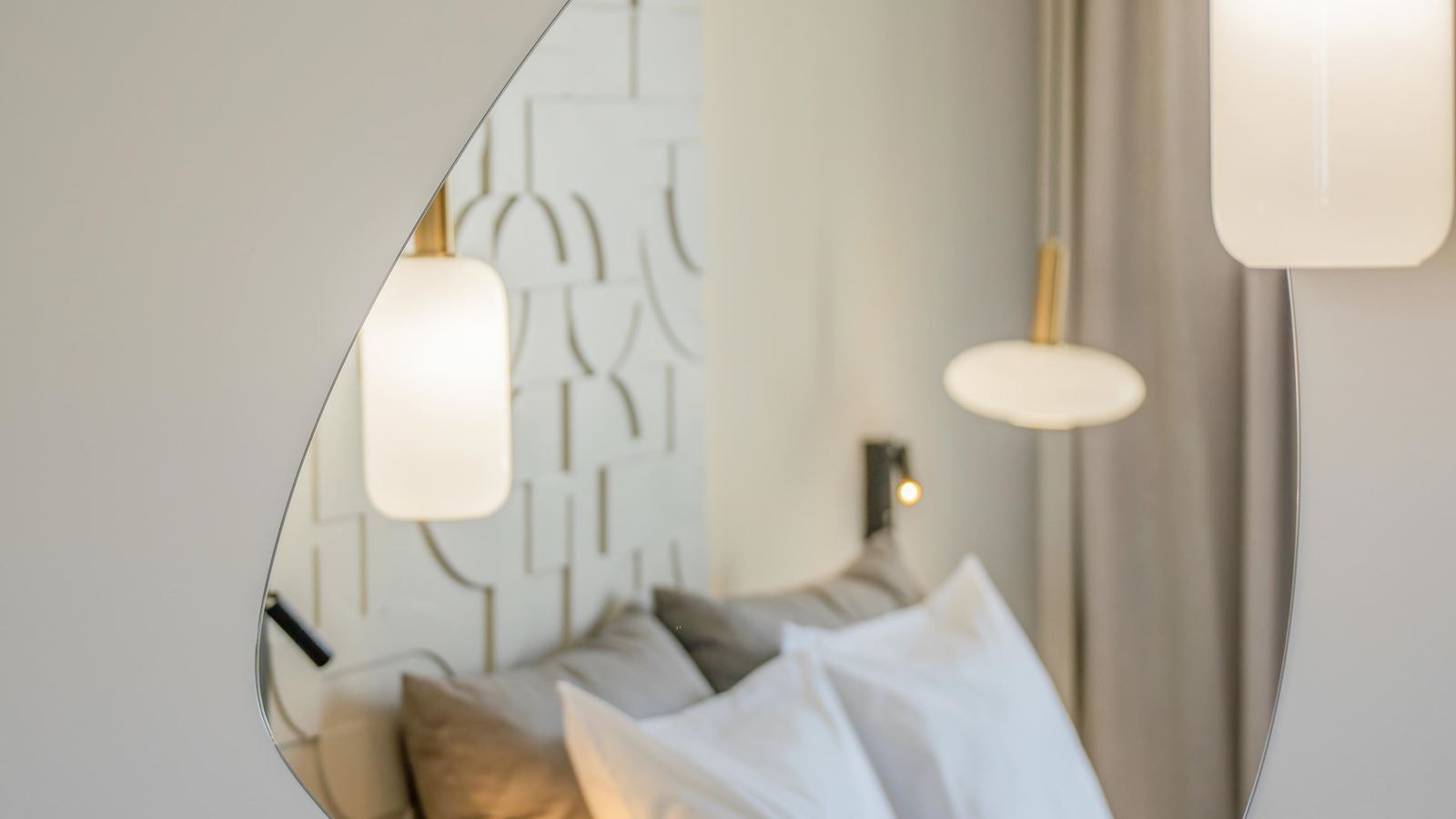 rooms-superior-side-sea-view