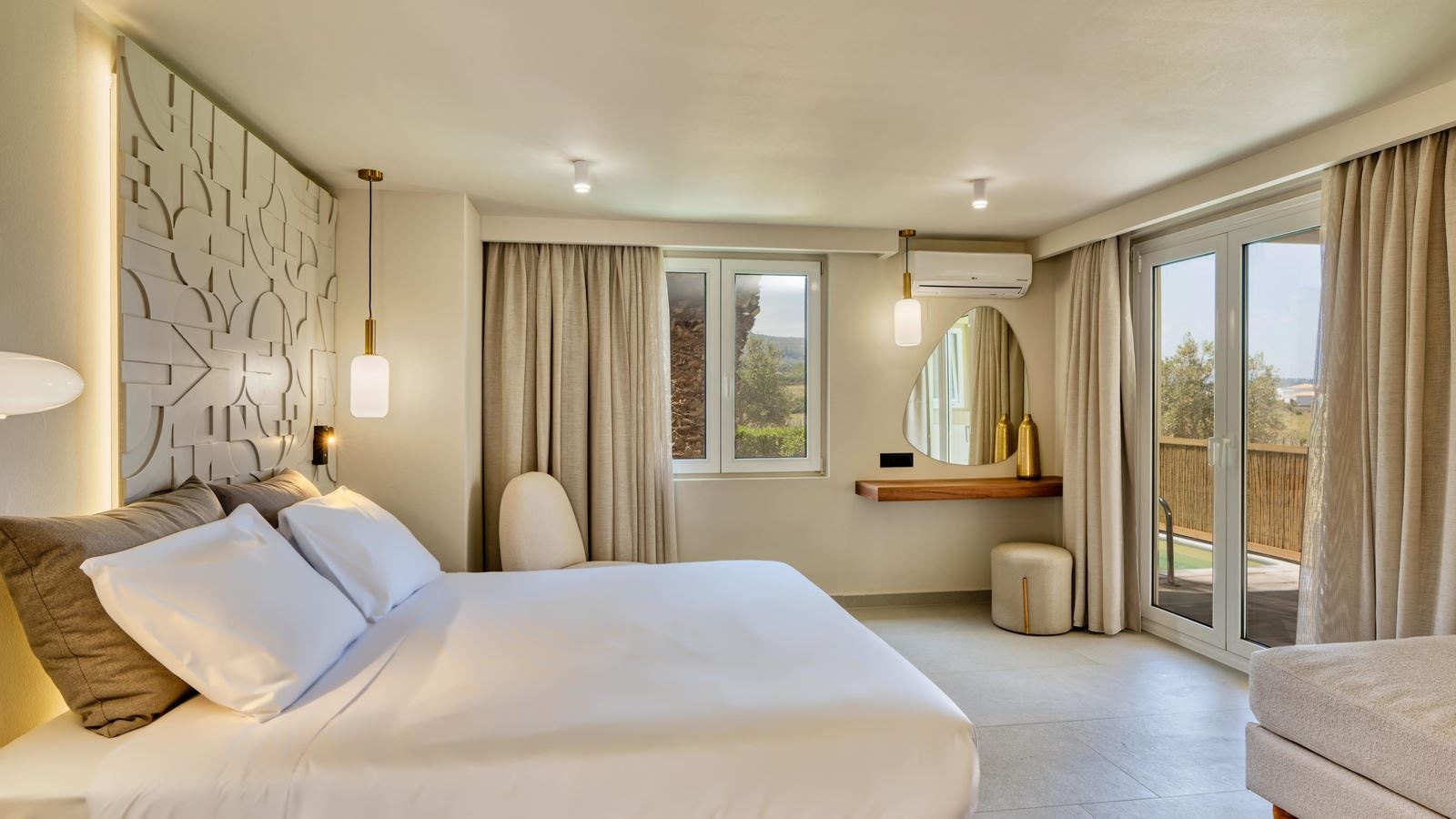 rooms-superior-bungalow-private-pool