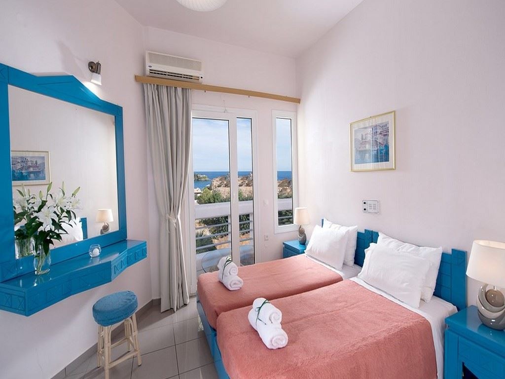 rooms-one-bedroom-suite-sea-view