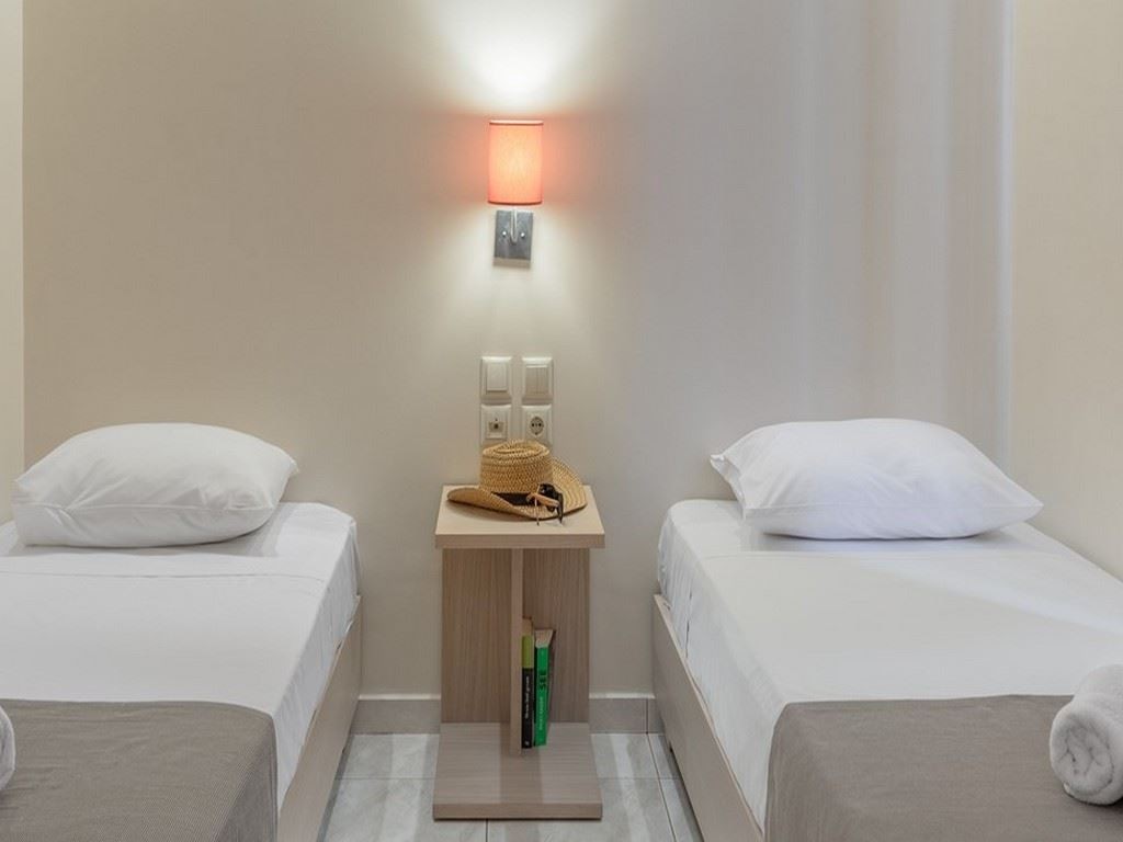 rooms-junior-suite-with-independet-pool