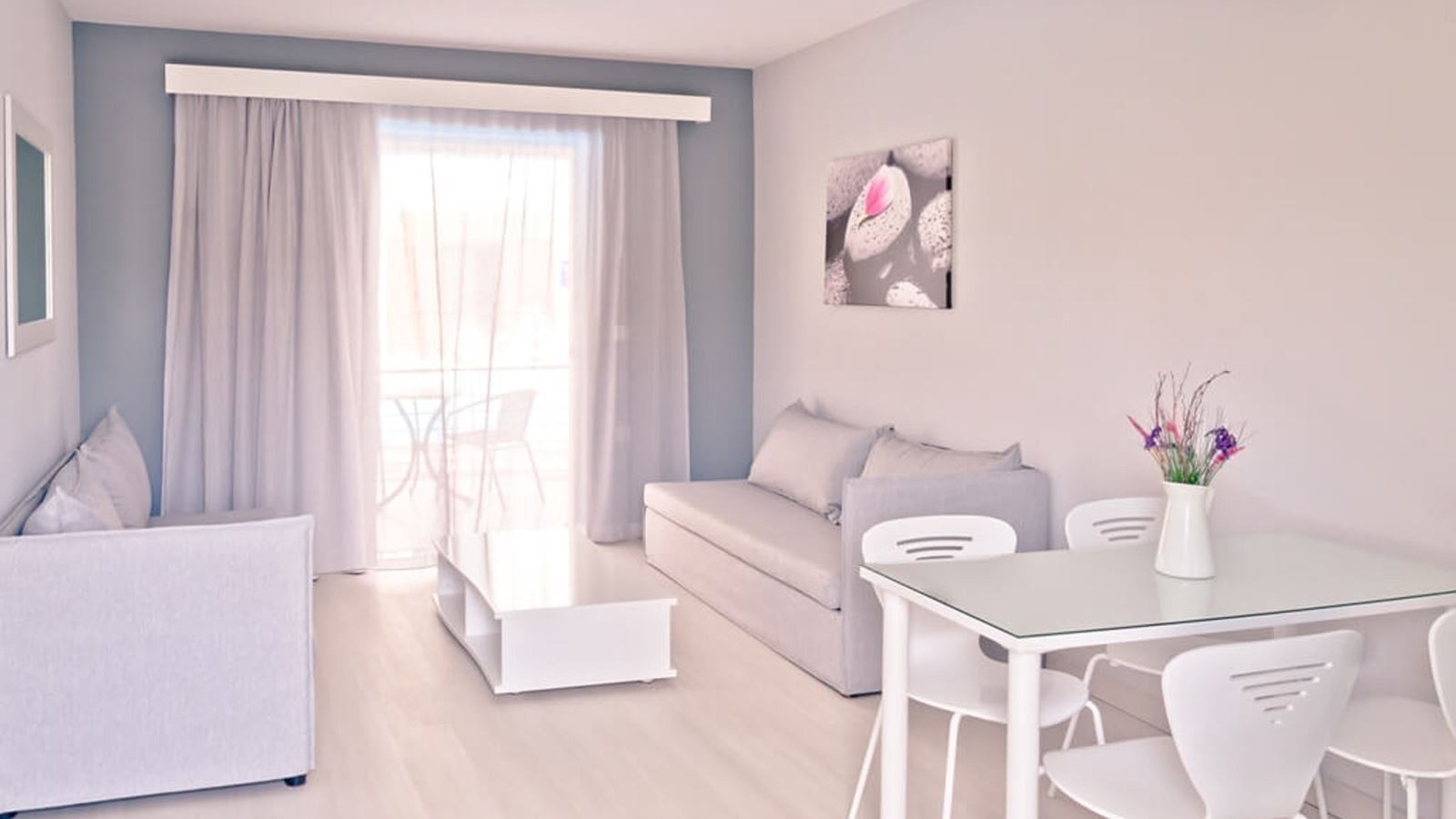 rooms-apartment-1-bedroom-poolview-terrace