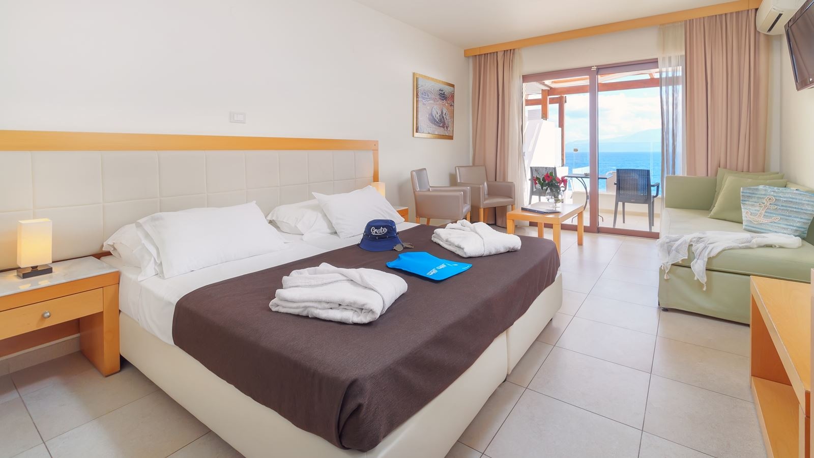 rooms-frontal-deluxe-sea-view-pool