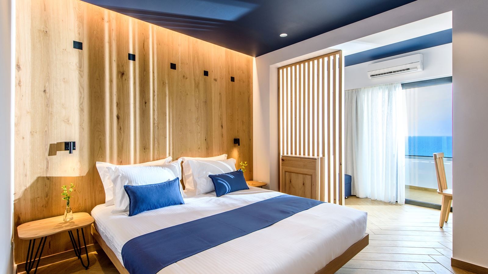 rooms-superior-double-pool-or-sea-view