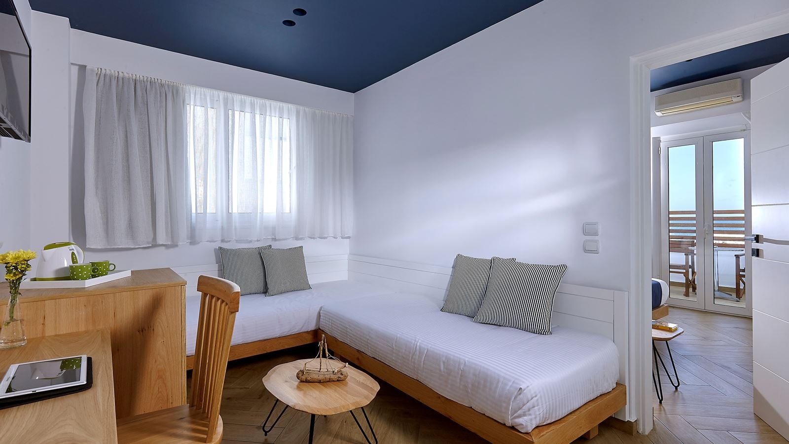 rooms-superior-family-land-view