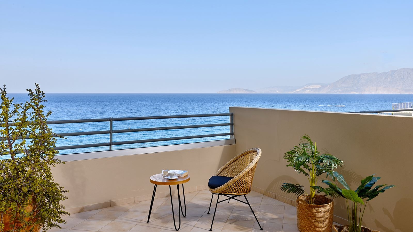 rooms-room-superior-double-sea-view