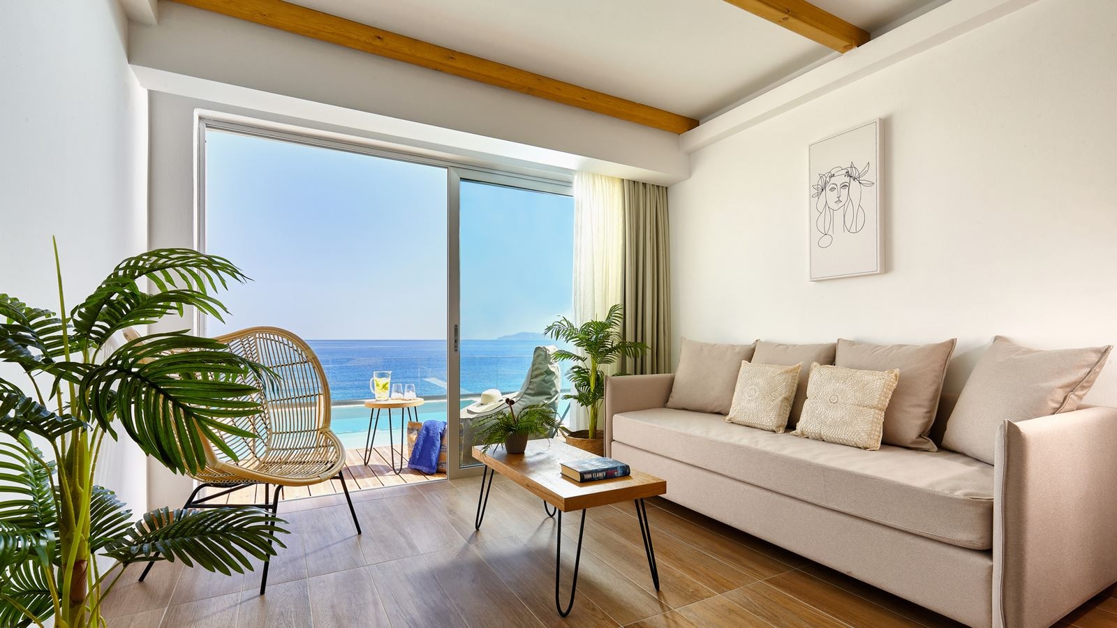 rooms-room-superior-swim-up