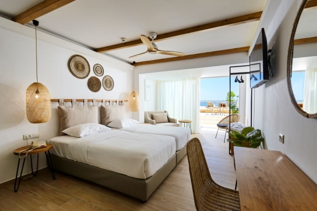 rooms-room-premium-double-sea-view