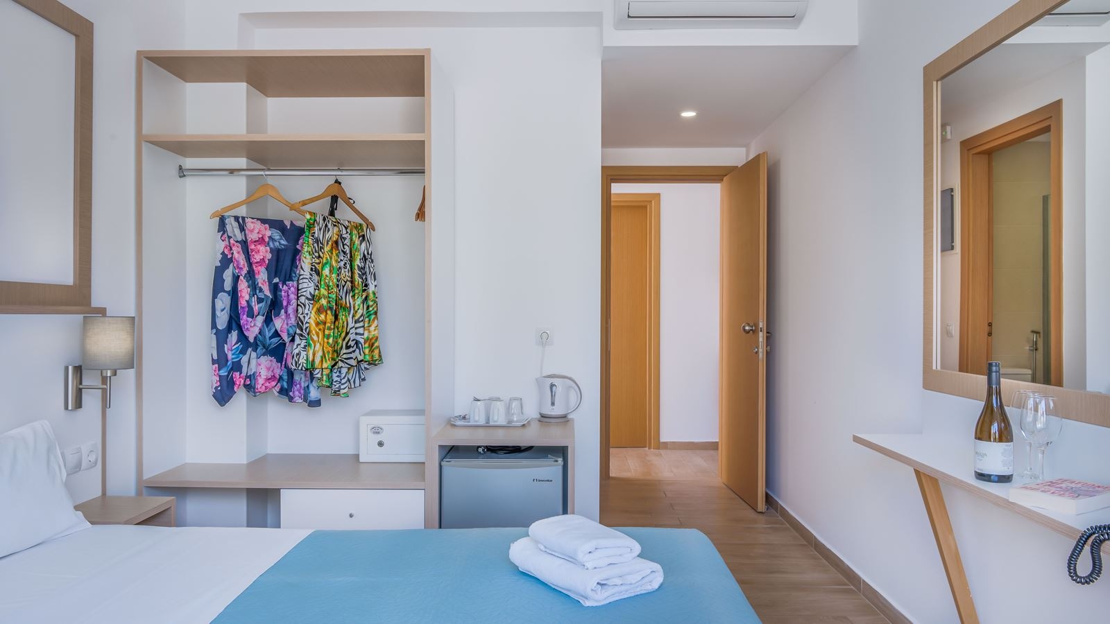 rooms-room-superior-twin-double-balcony-or-terrace