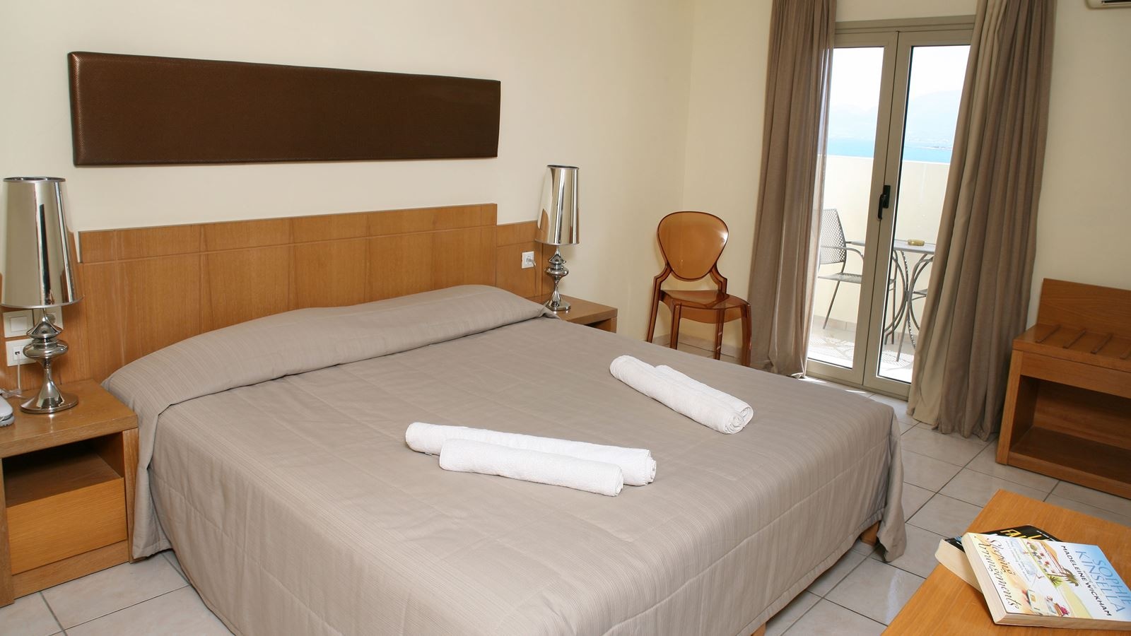 rooms-double-room-balcony