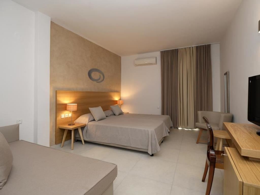 rooms-room-double-front-sea-view-balcony