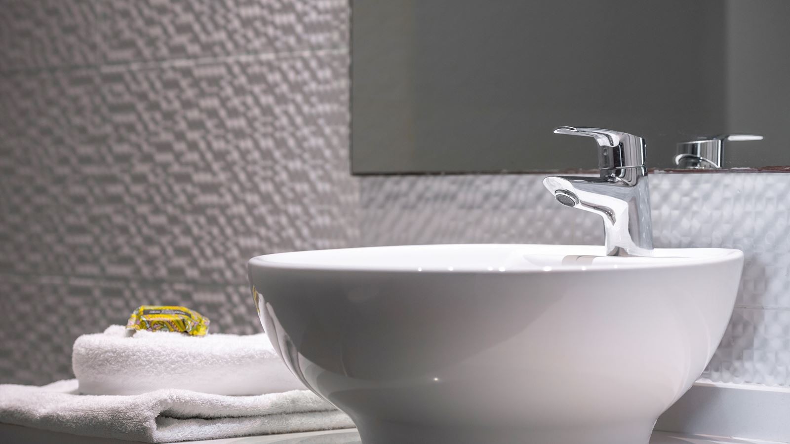 rooms-suite-open-plan-sea-view-balcony-or-terrace