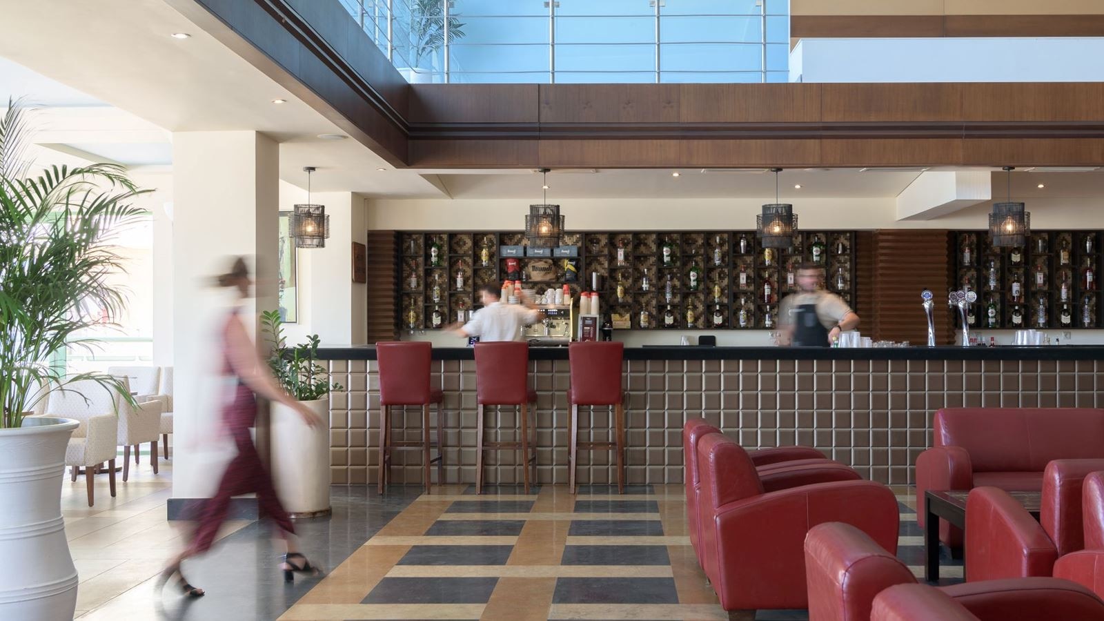 bars-helios-lobby-bar