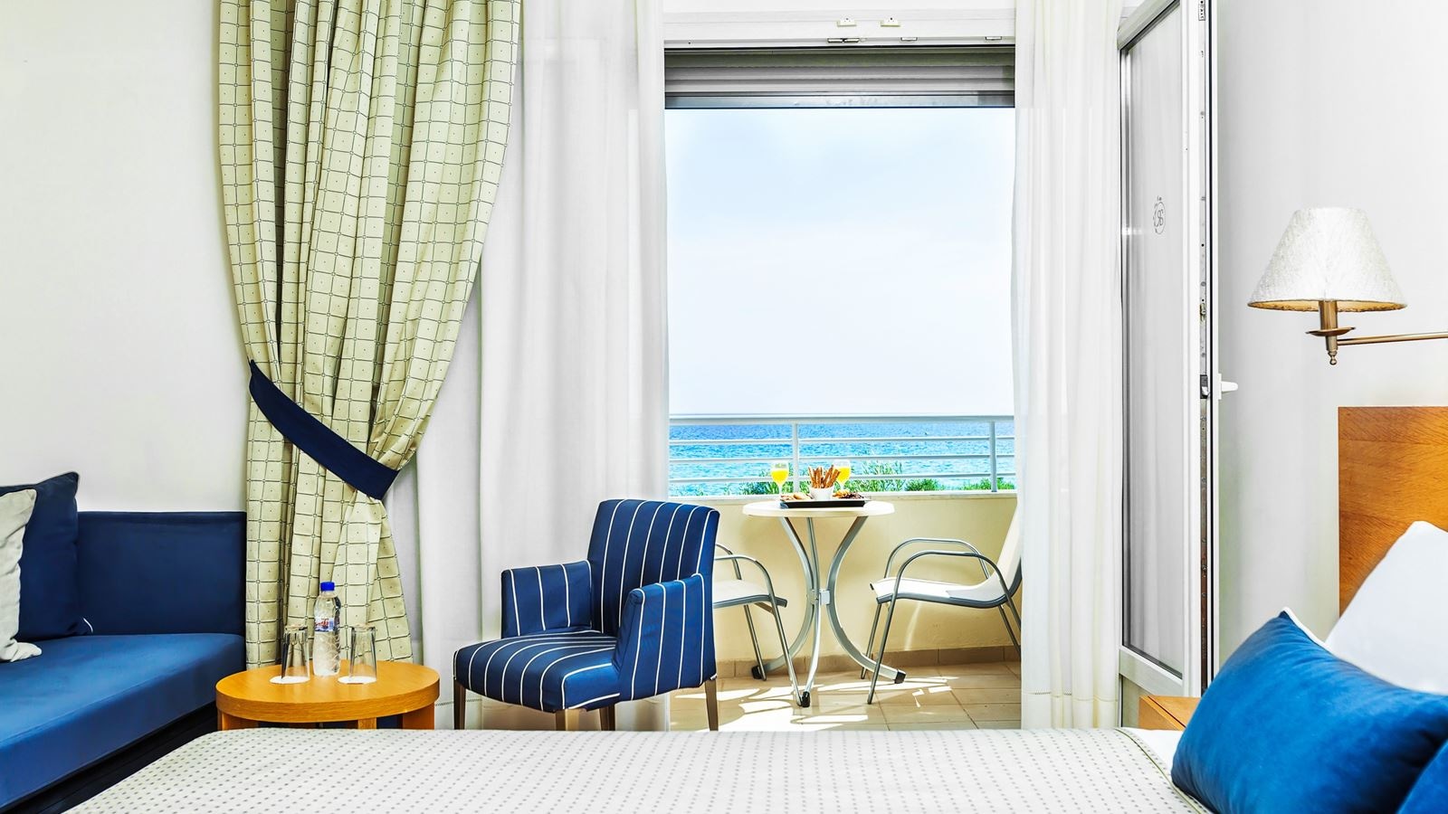 rooms-superior-sea-view-room