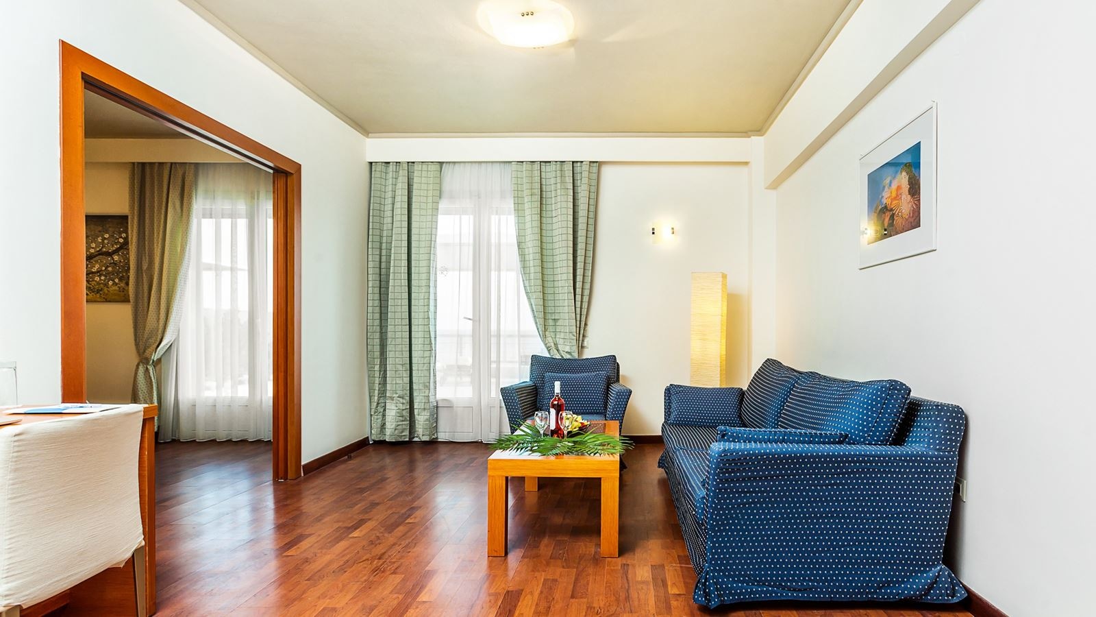 rooms-deluxe-suite-sea-view