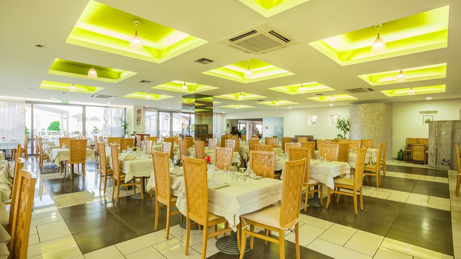 restaurants-main-restaurant-elia