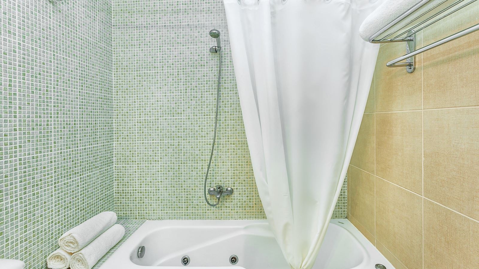 rooms-junior-suite-1bedroom-garden-view