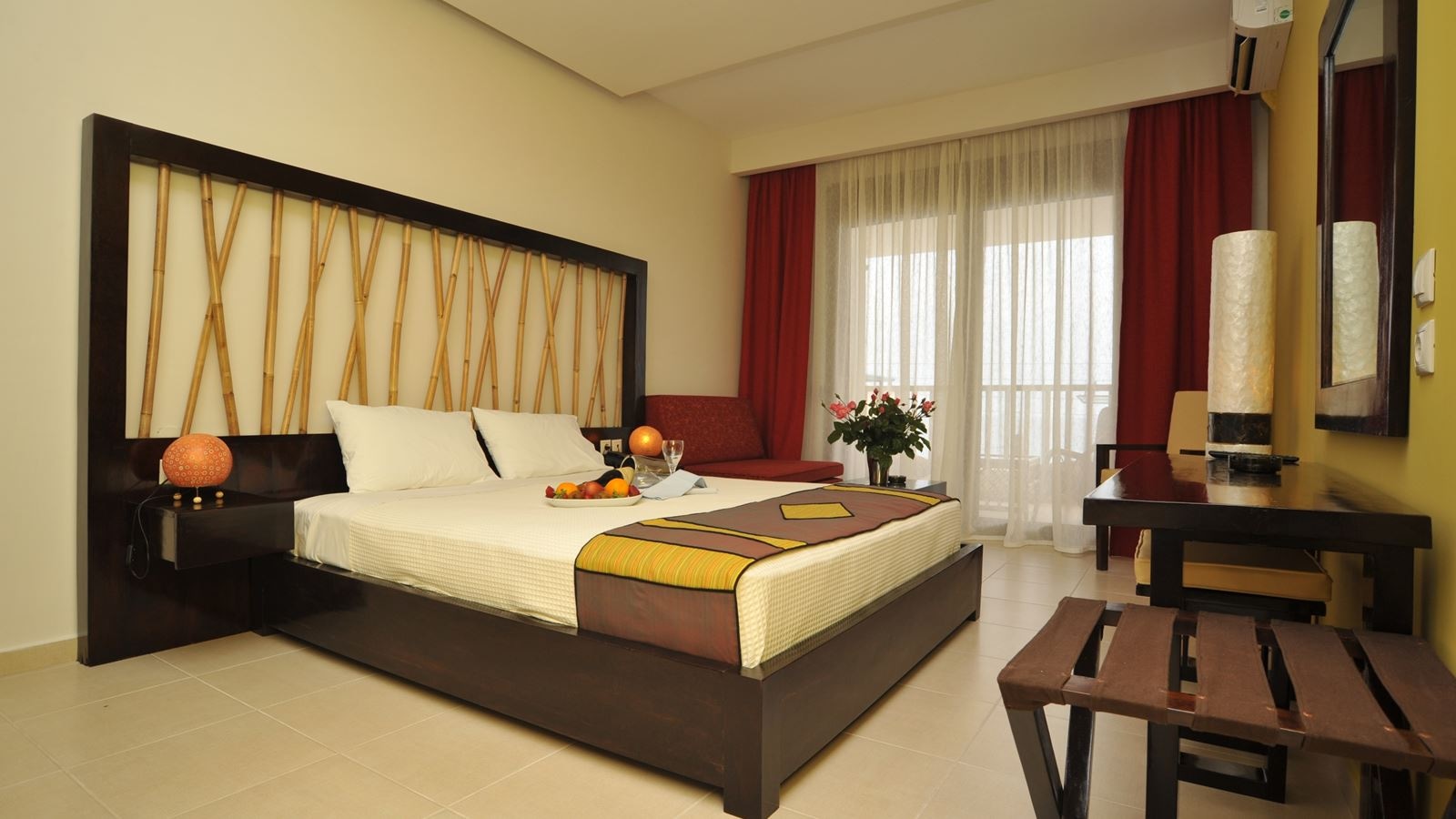 rooms-family-suite-2bedrooms-sea-view