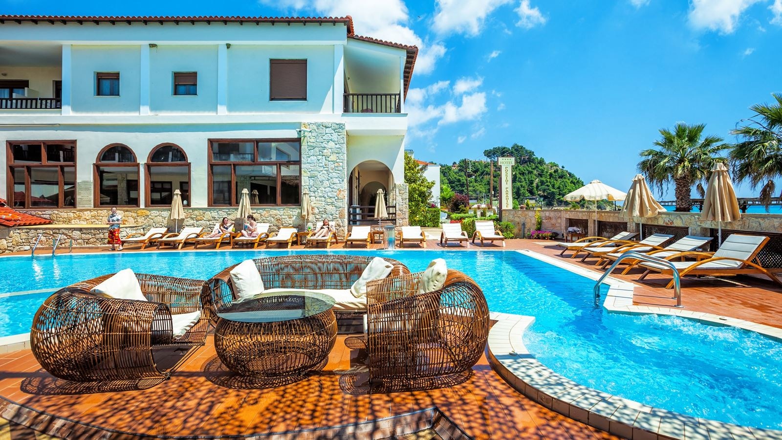 pools-outdoor-childrens-pool