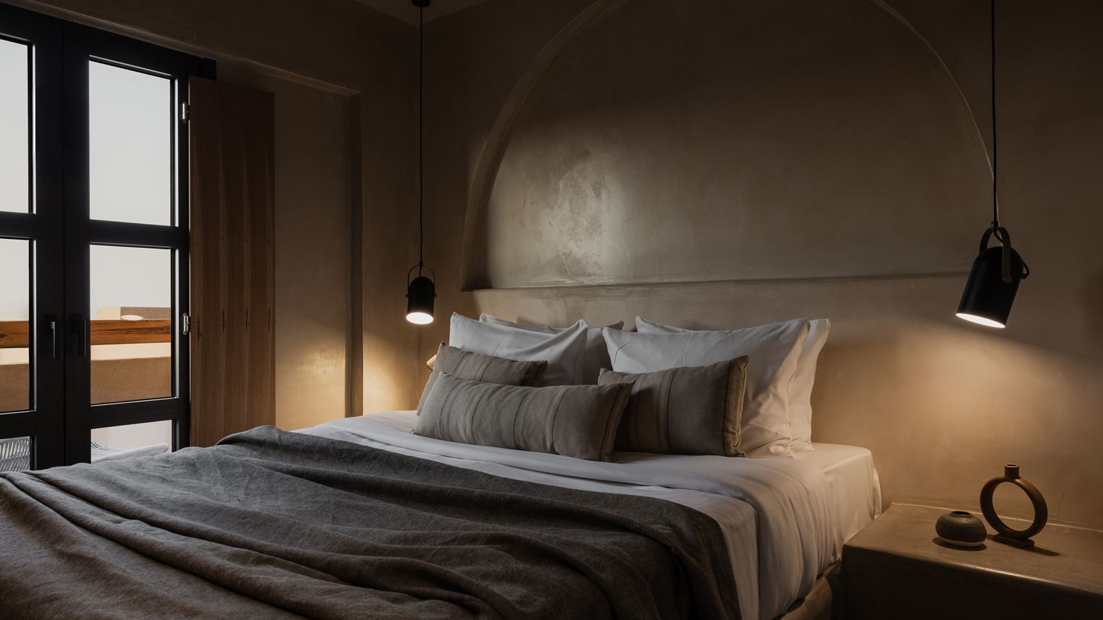 rooms-loft-suite-land-view