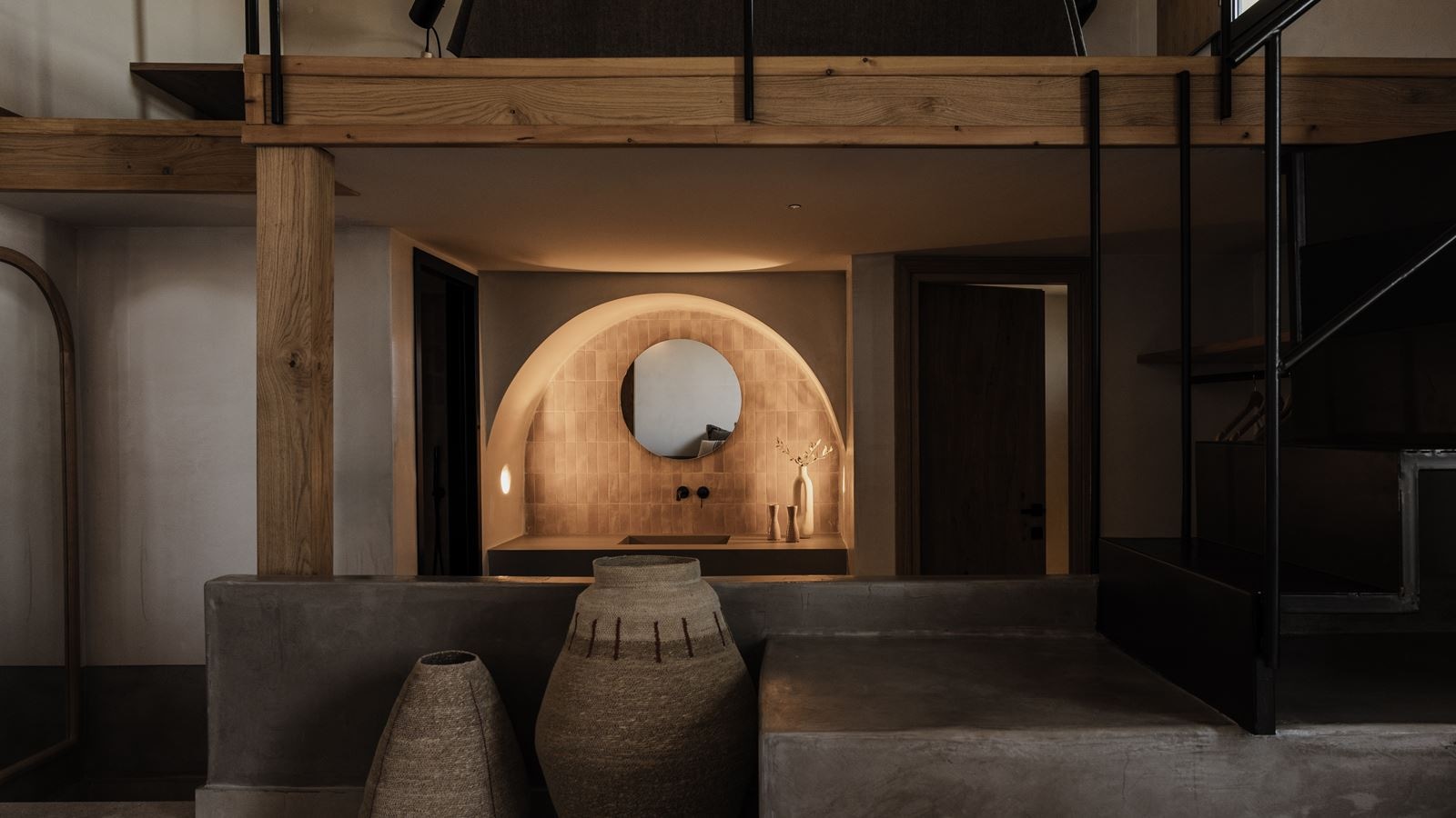 rooms-loft-suite-land-view