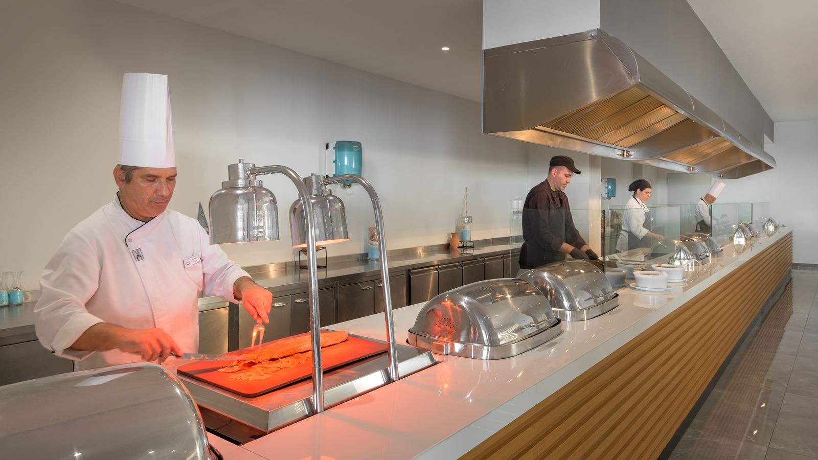 restaurants-restaurant