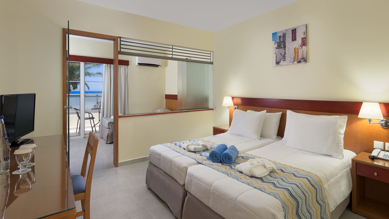 rooms-family-room-2-bedrooms-garden-view-balcony-or-terrace