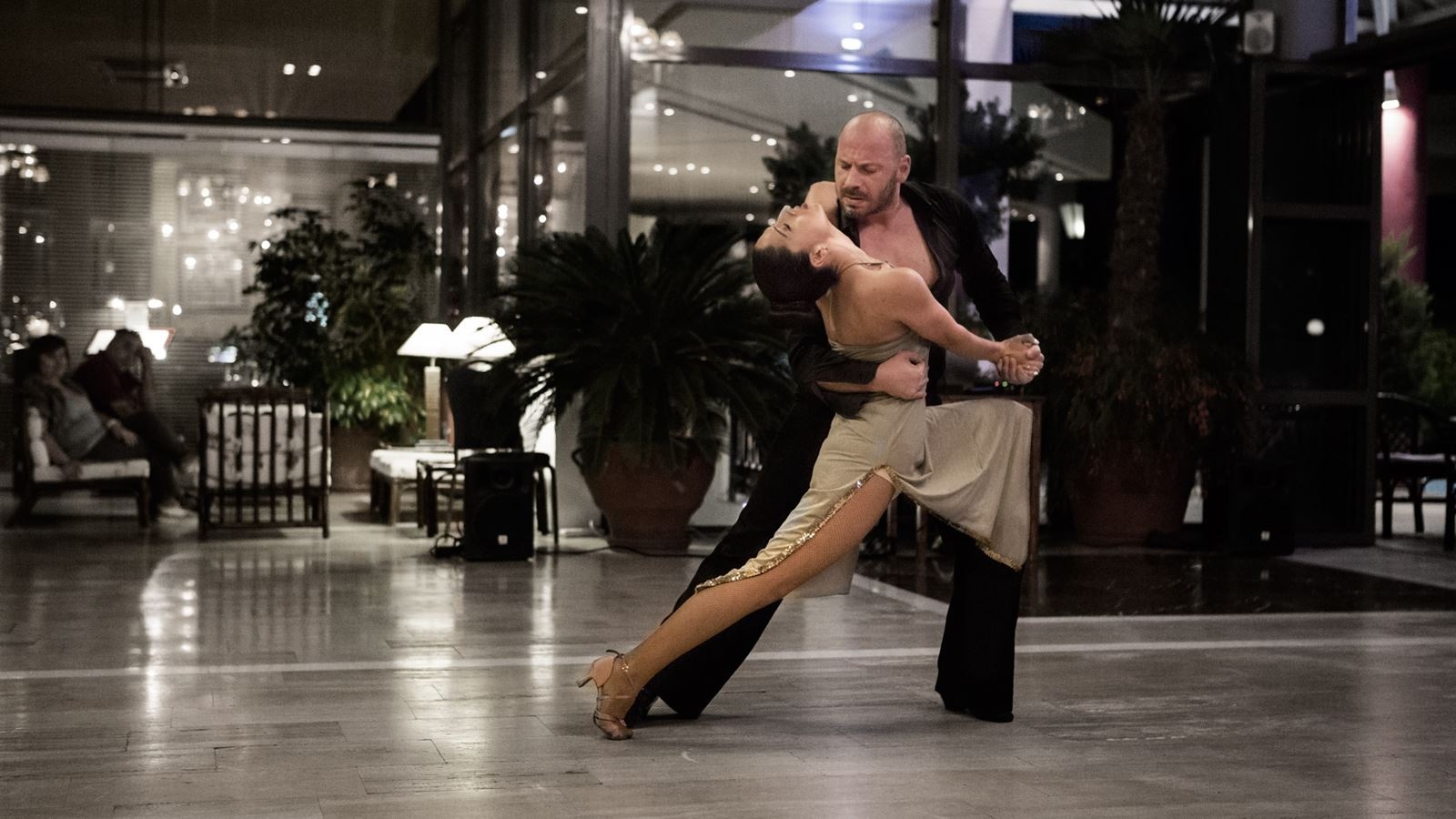 bars-apollo-lobby-bar--lounge