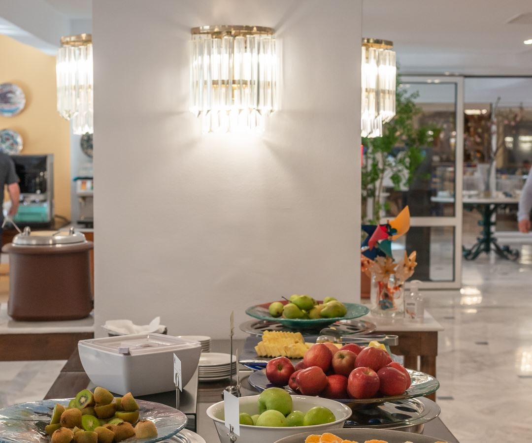 restaurants-amvrosia-breakfast-room