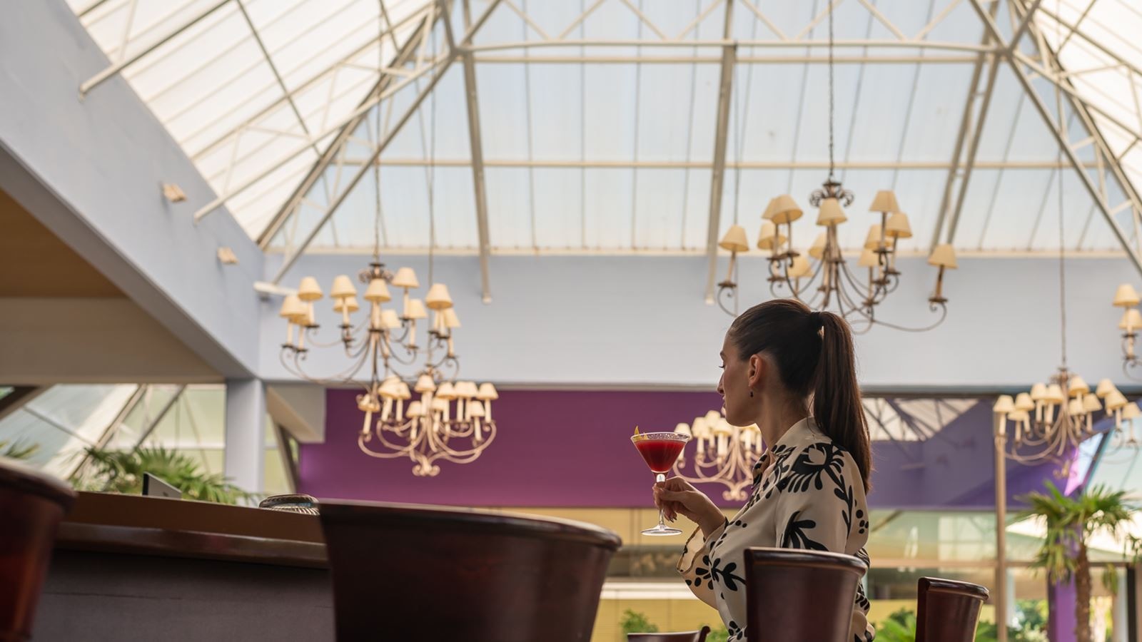 bars-apollo-lobby-bar--lounge