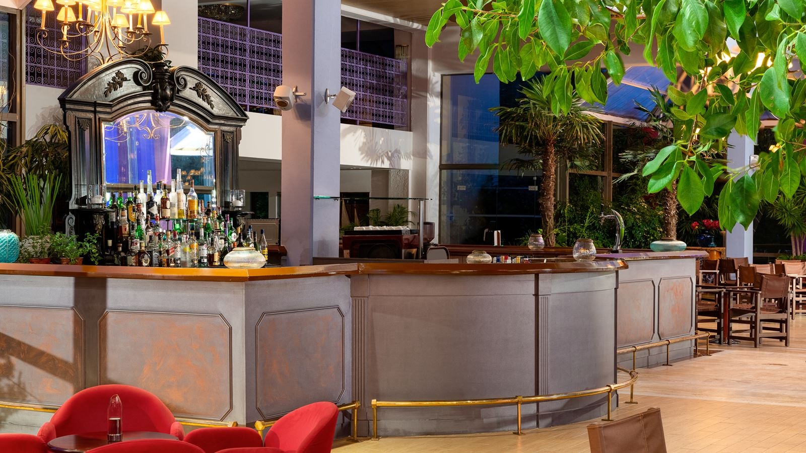 bars-apollo-lobby-bar--lounge