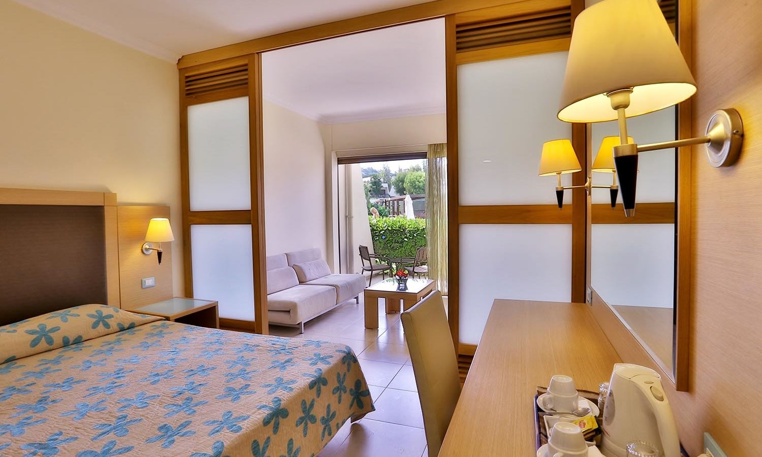 rooms-family-room-sliding-door-sea-view