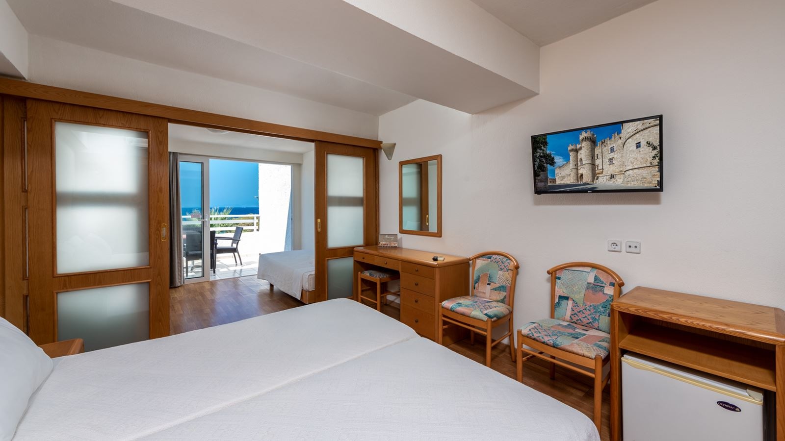 rooms-family-1bedroom-sea-view