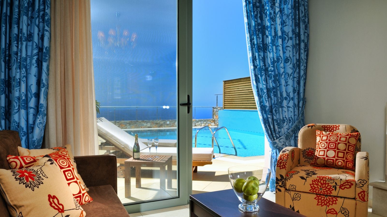 rooms-dream-1-bedroom-villa-private-pool-direct-sea-view