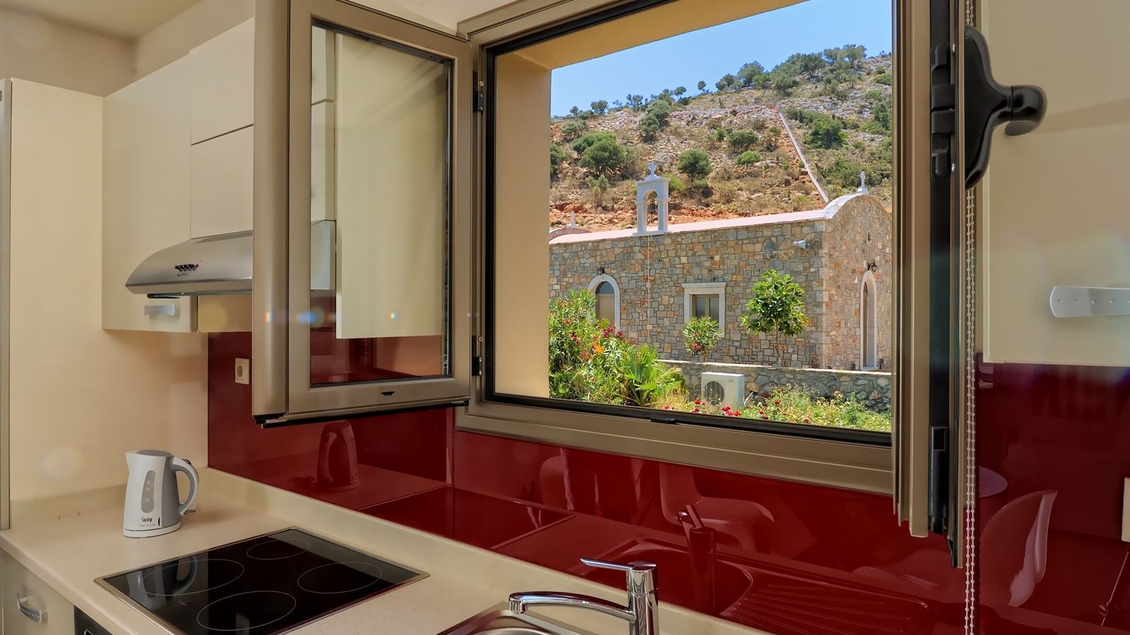 rooms-deluxe-suite-sea-view