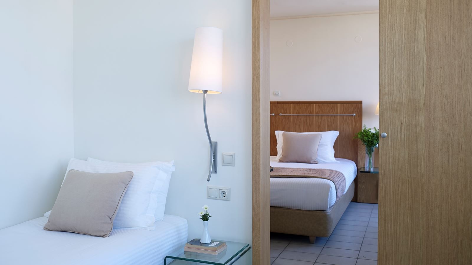 rooms-family--suite-2-separate-rooms