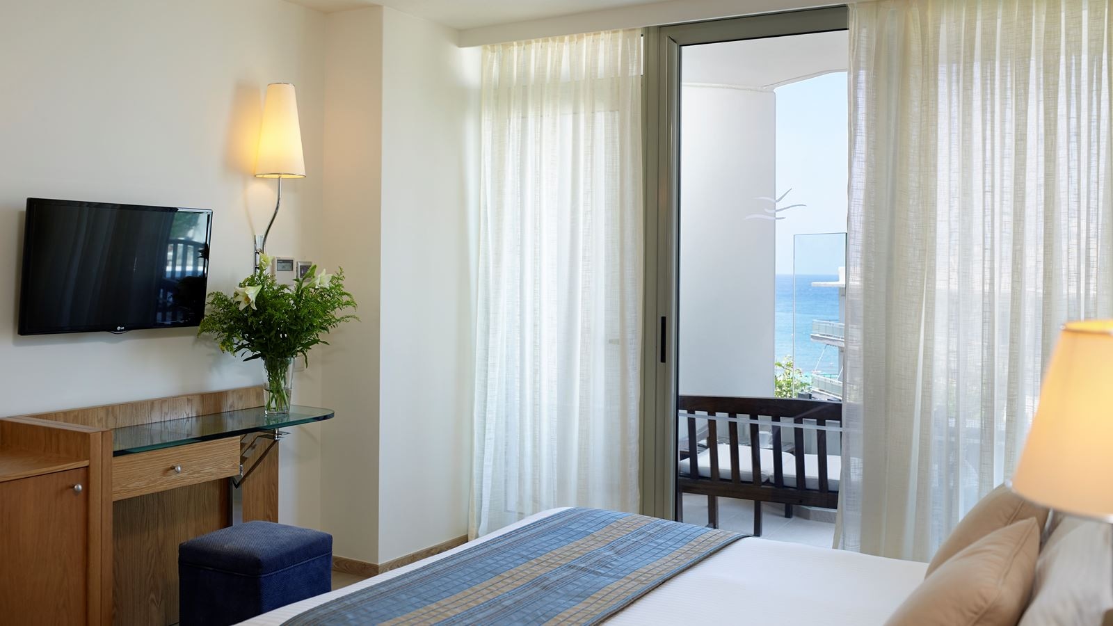 rooms-family--suite-2-separate-rooms