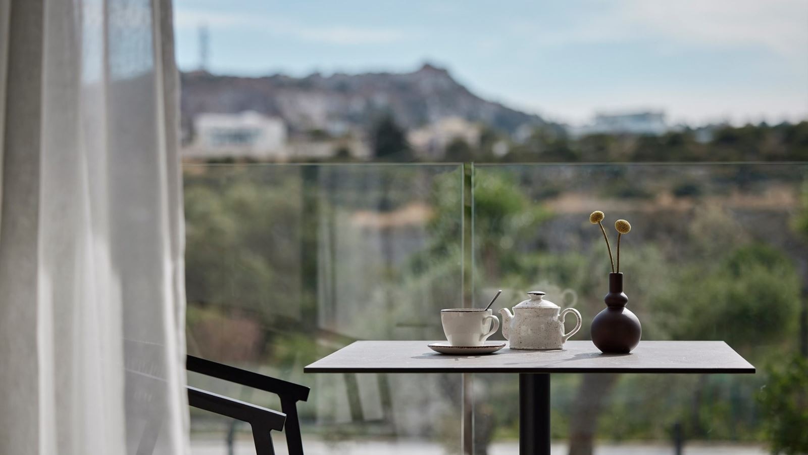 rooms-junior-suite-courtyard