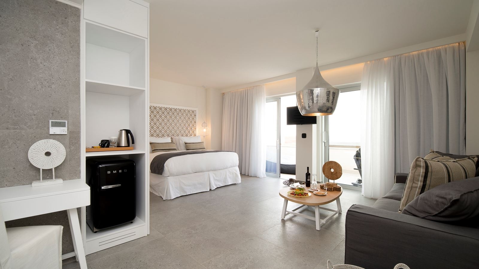 rooms-suite-sea-view-with-private-pool