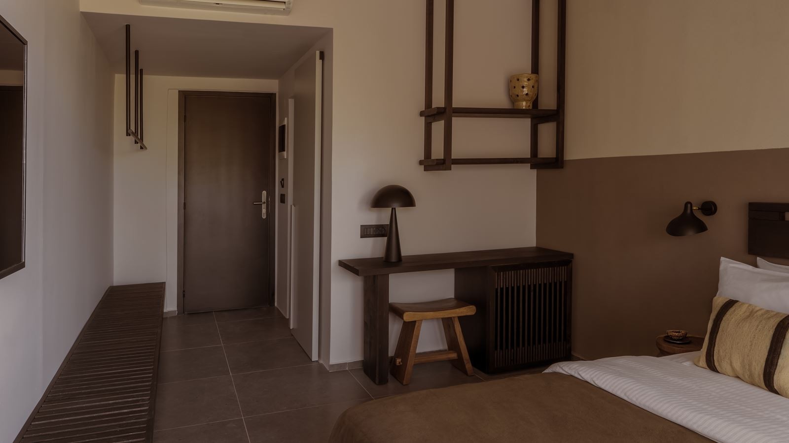 rooms-double-land-view-balcony-or-terrace