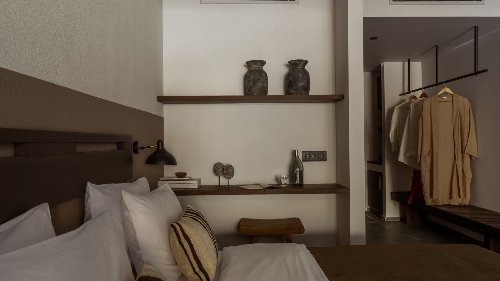 rooms-suite-balcony-or-terrace