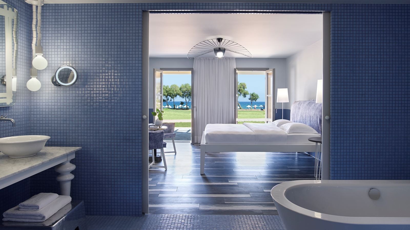 rooms-premium-2-bedrooms-suite-sea-view