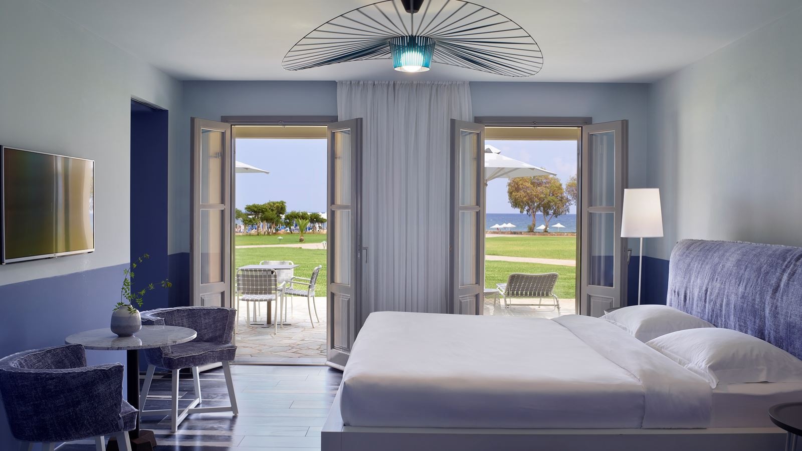 rooms-luxury-1-bedroom-suite-sea-view