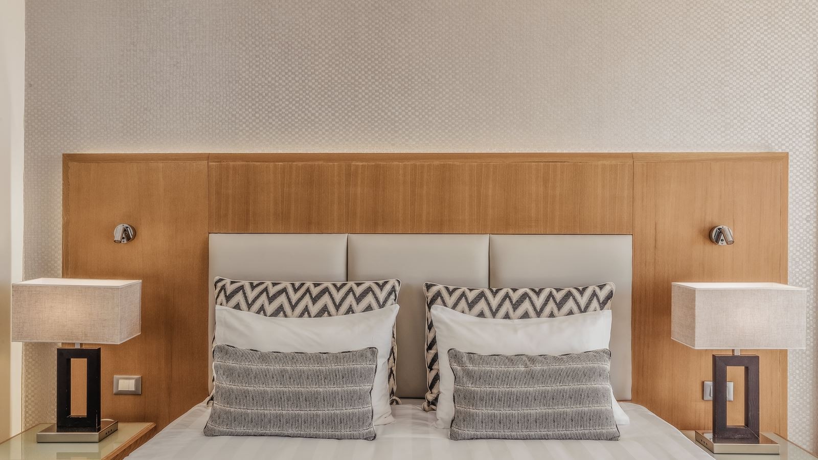 rooms-room-double-balcony-or-terrace-bestprice