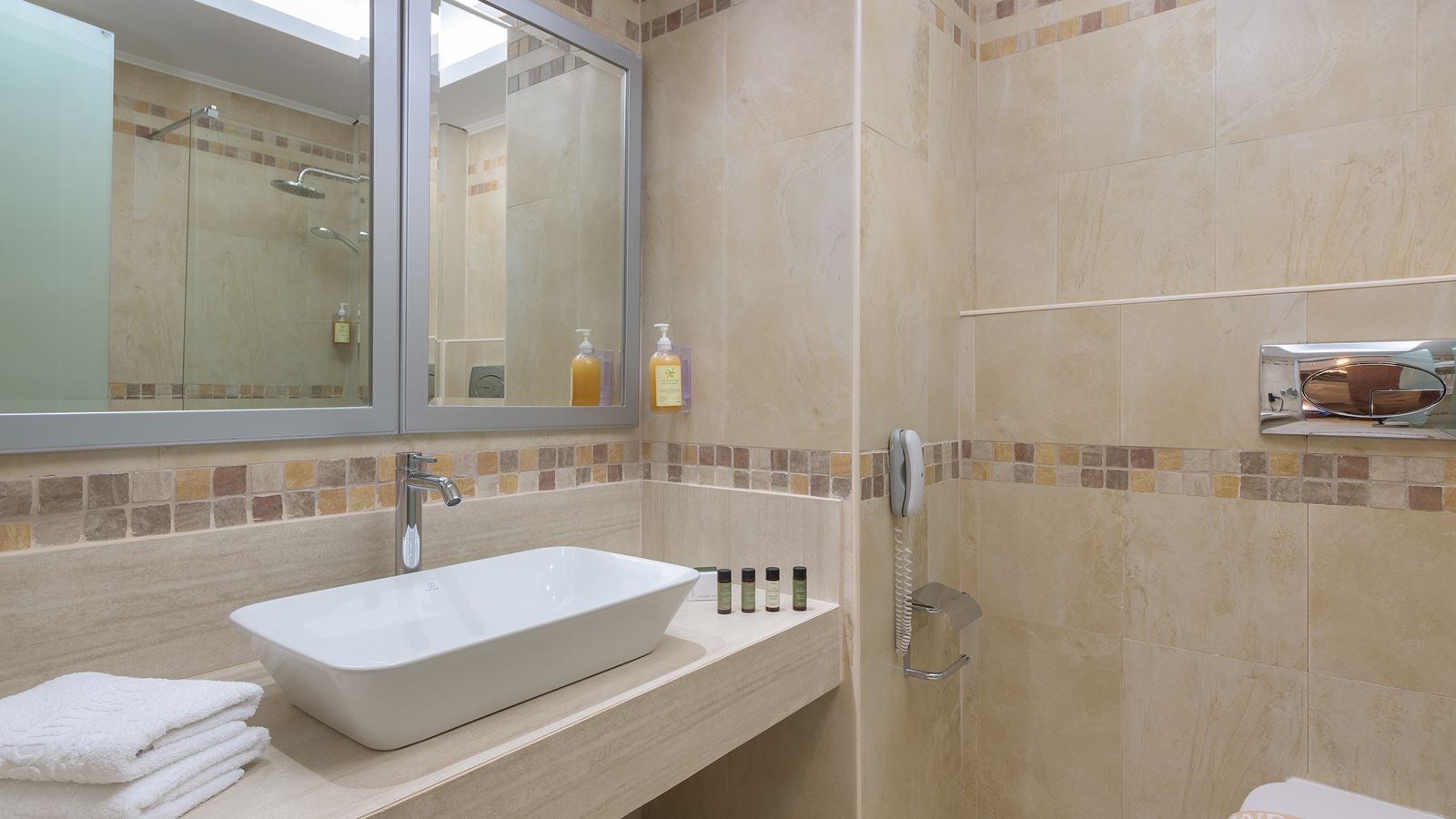 rooms-superior-private-pool-gv