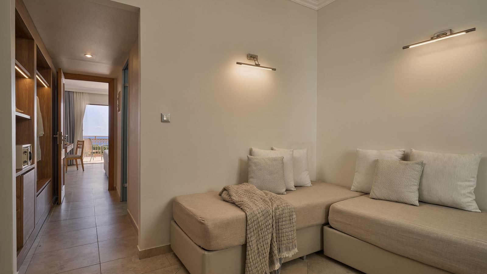 rooms-family-suite-gv-1-bedroom